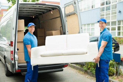 Packing and loading support for a home move in Richmond upon Thames