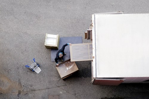 Removal van by riverside homes in Richmond upon Thames